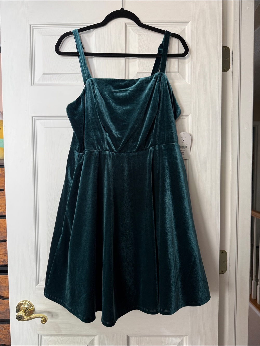 Arula Emerald Velvet Party Dress - Sleeveless Skater Style